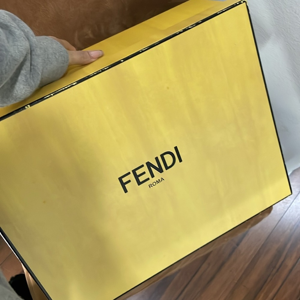 Fendi Moon Boot - Picture 9 of 15